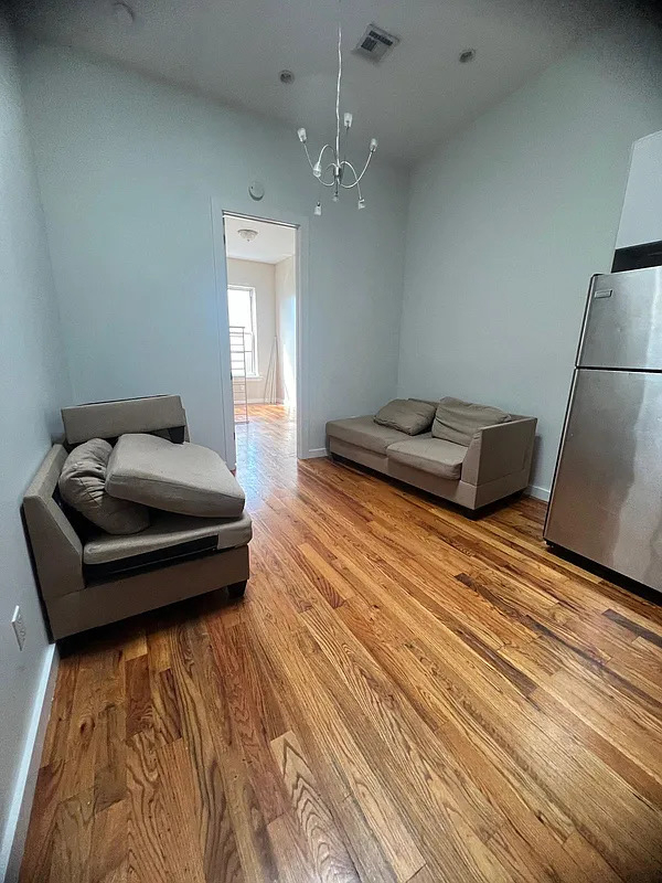 97 Cornelia Street - Photo 1