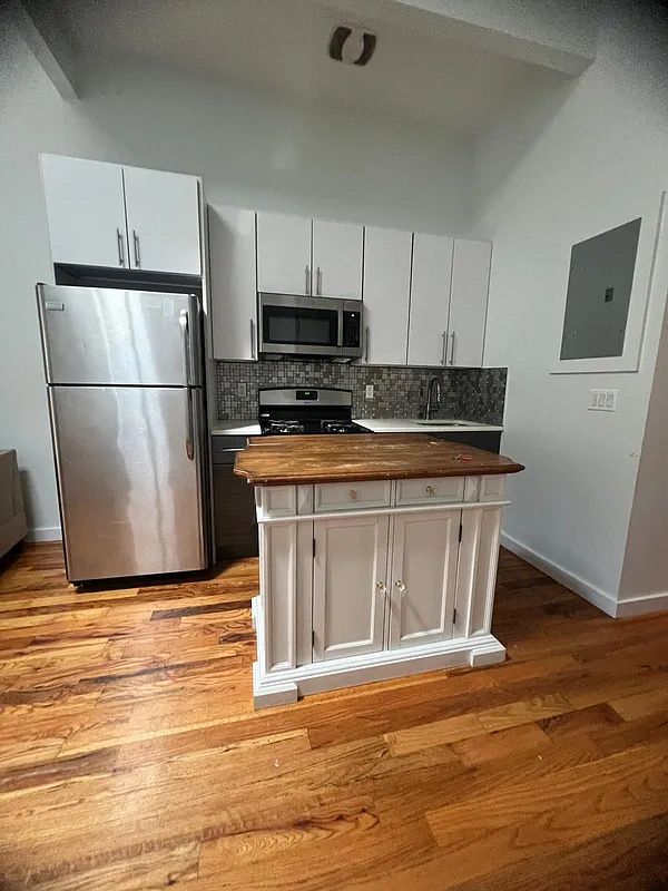 97 Cornelia Street - Photo 2