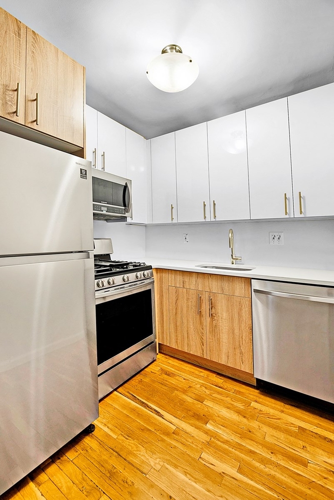 226 East 25th Street 5D - Photo 1