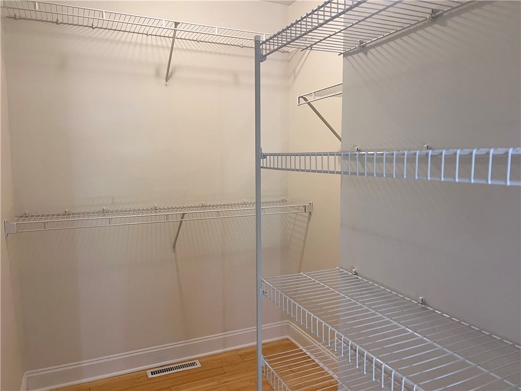 131 Broxbourne Drive - Photo 7