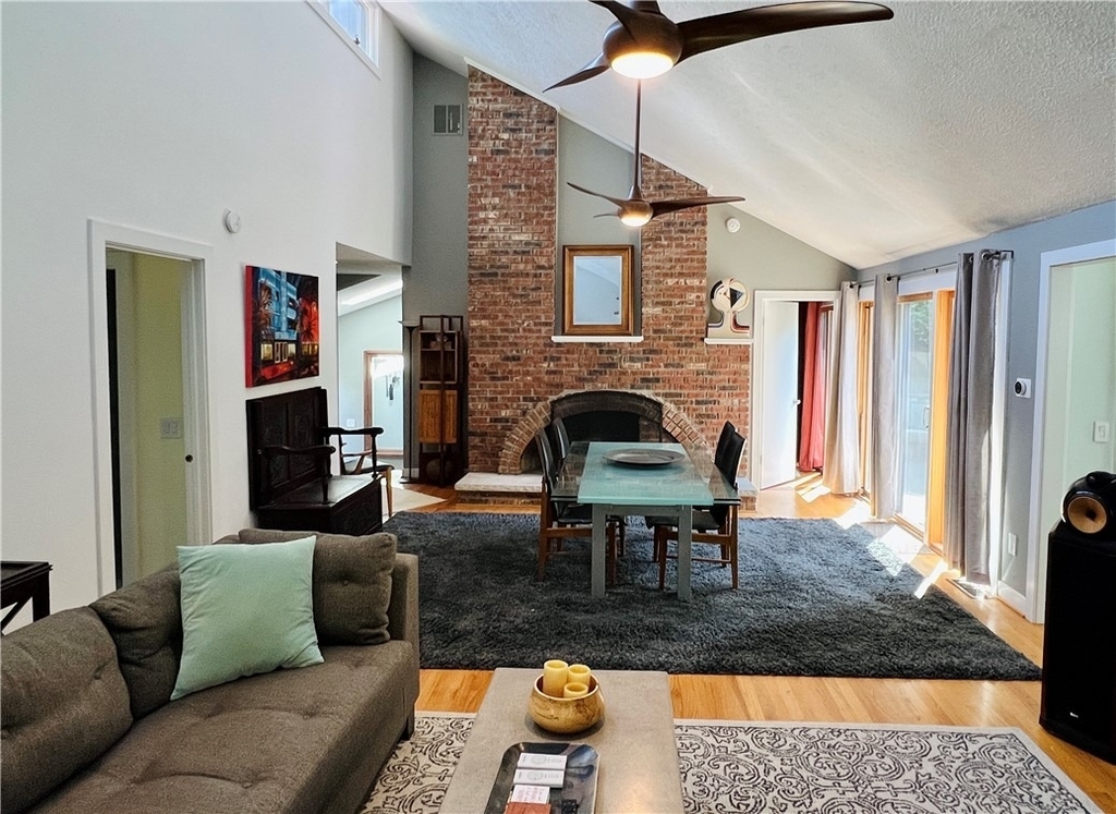 27 Hoyt Place - Photo 2