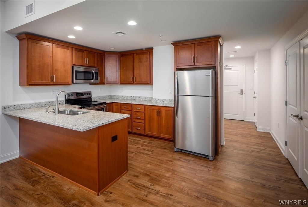 591 Terrace Boulevard - Photo 2