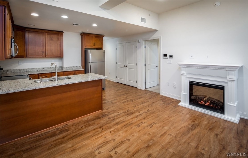 591 Terrace Boulevard - Photo 3