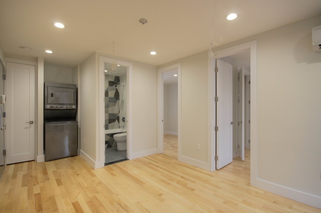 867 Metropolitan Avenue - Photo 10