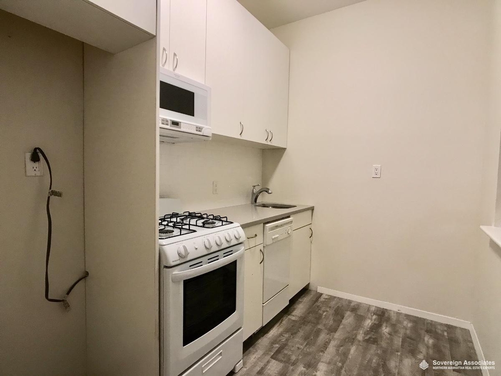 951 Amsterdam Avenue - Photo 2