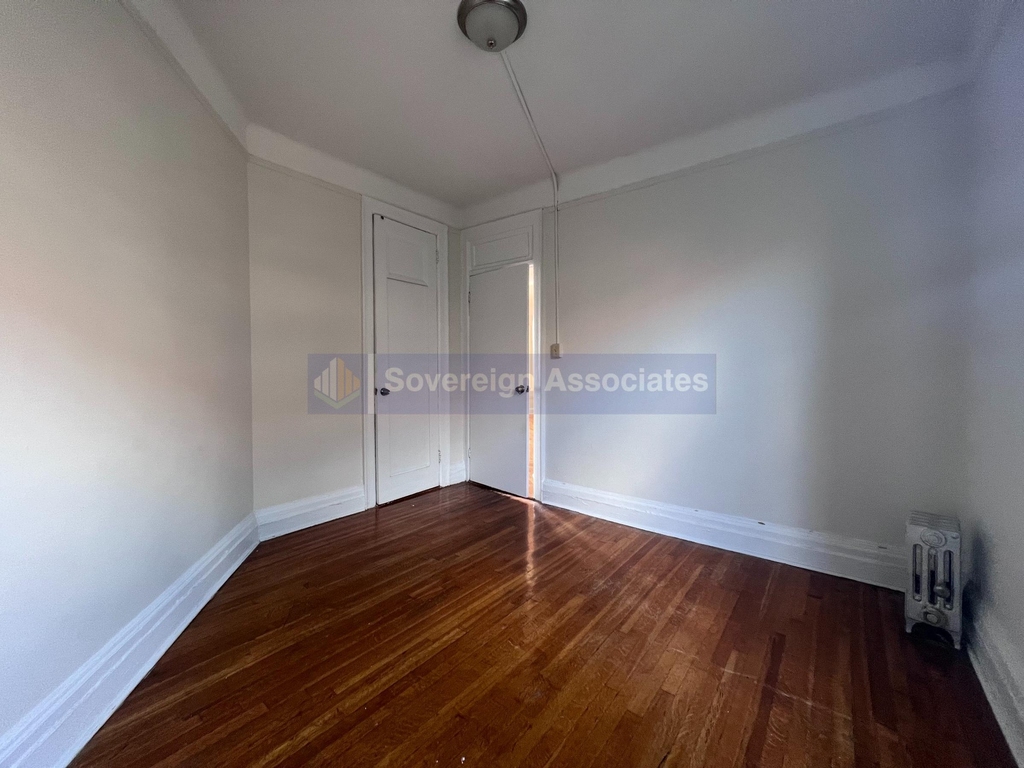150 Haven Avenue - Photo 6