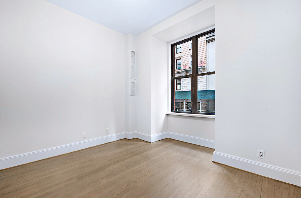 Madison Avenue - Photo 2