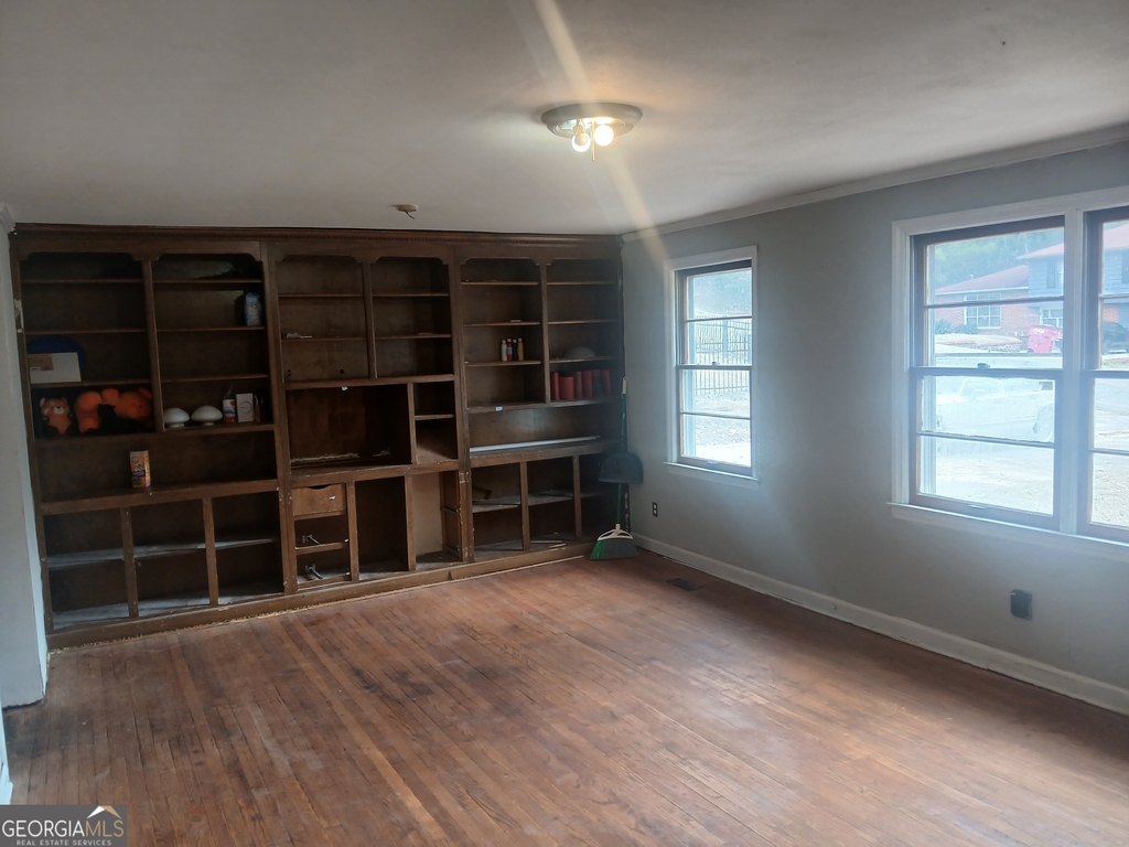 1387 Dewey Street - Photo 1
