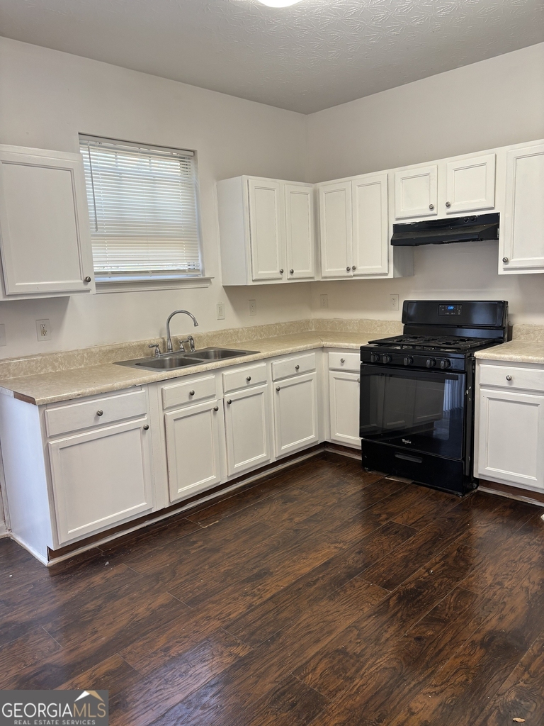 3859 Shenfield Drive - Photo 3