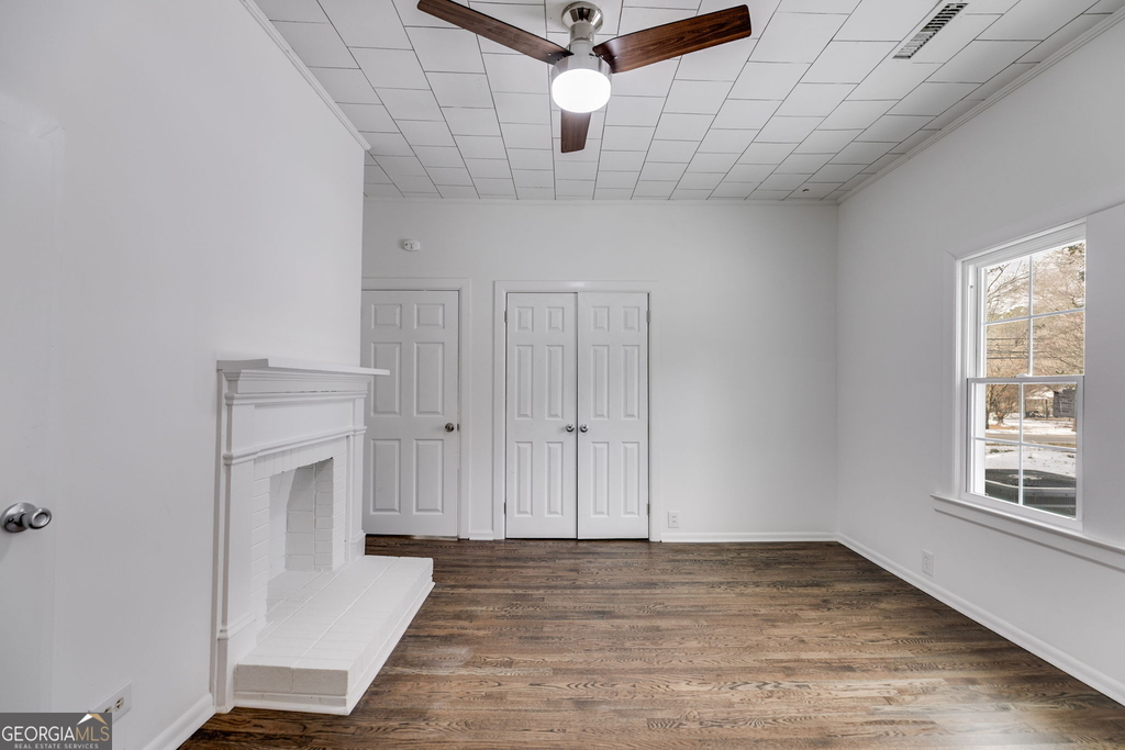 734 W College Street - Photo 9