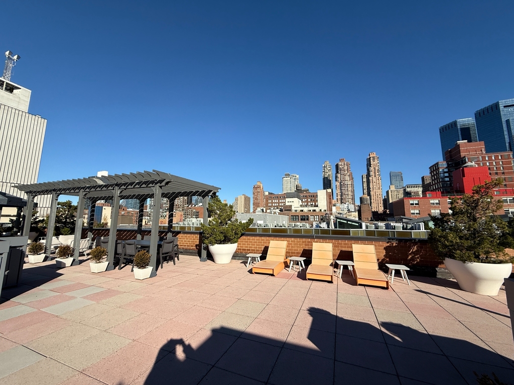 West 53rd Street - Photo 10