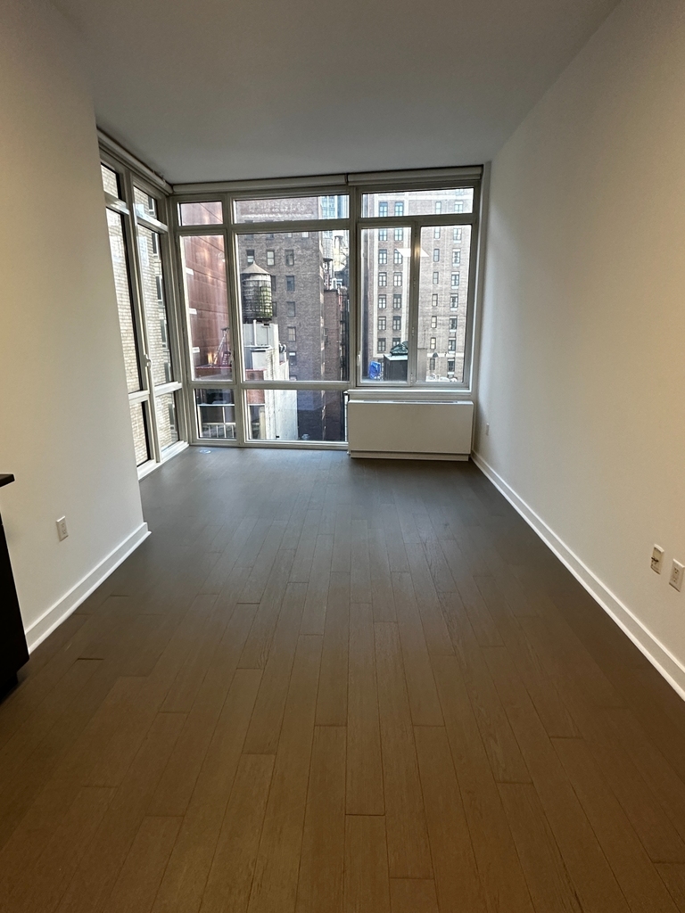 5th Avenue - Photo 1