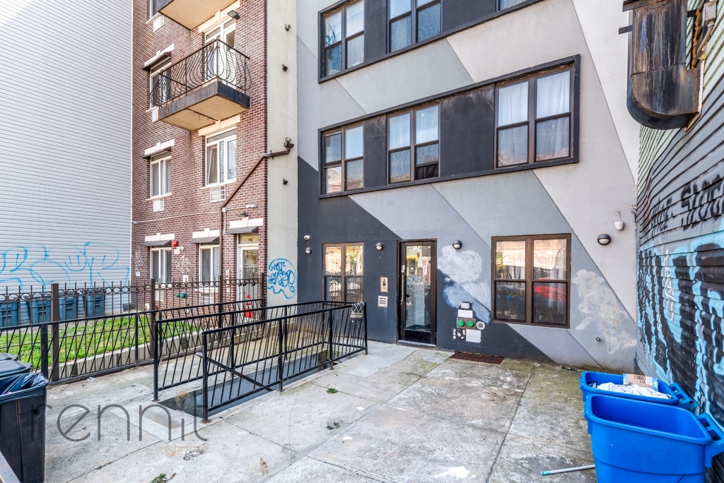 174 Knickerbocker Avenue - Photo 12