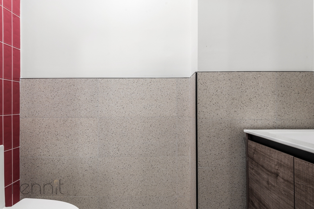 127 Thames Street - Photo 10