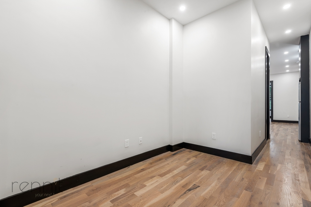 127 Thames Street - Photo 3