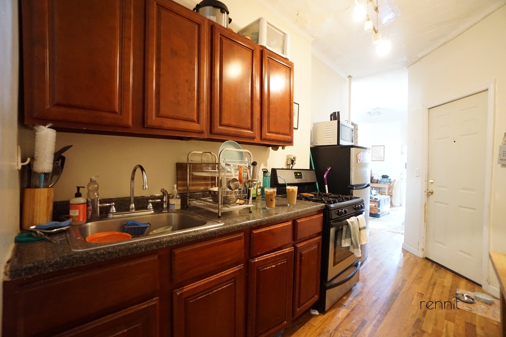 1354 Willoughby Avenue - Photo 1