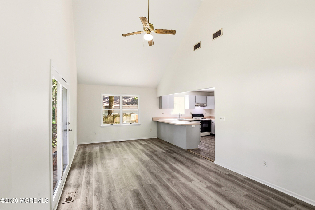 1305 Marshall Street - Photo 10
