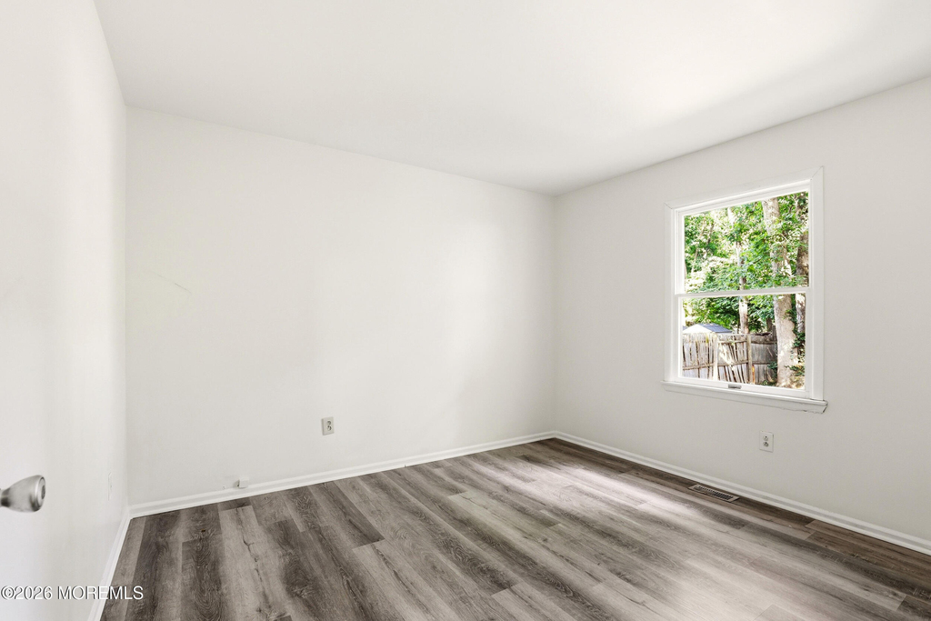 1305 Marshall Street - Photo 13