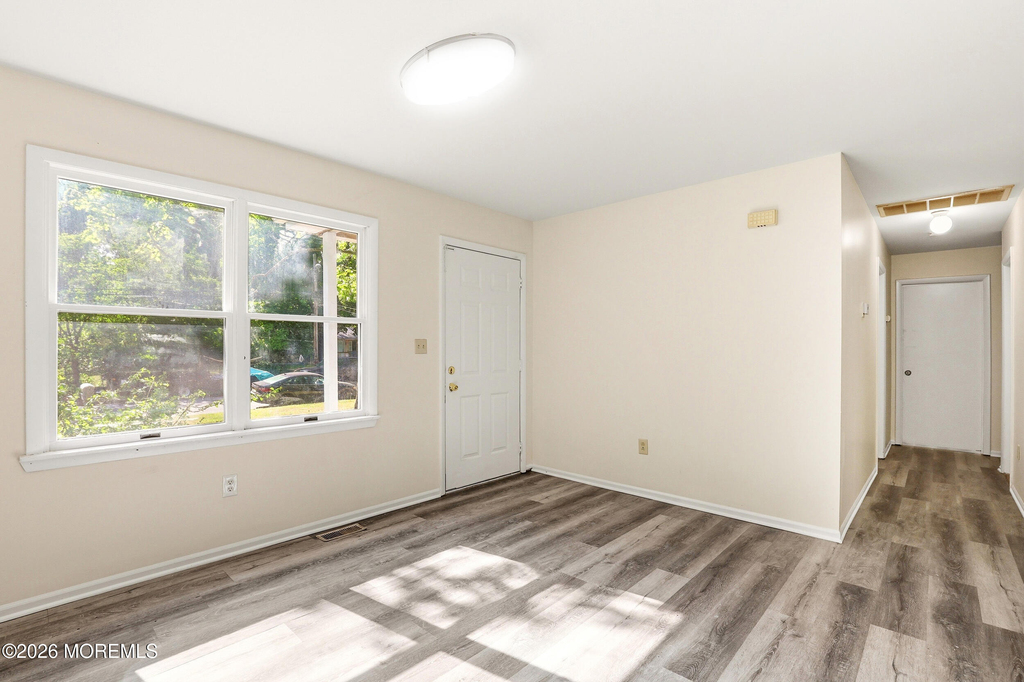 1305 Marshall Street - Photo 3