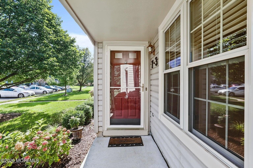 7 Stuart Drive - Photo 1