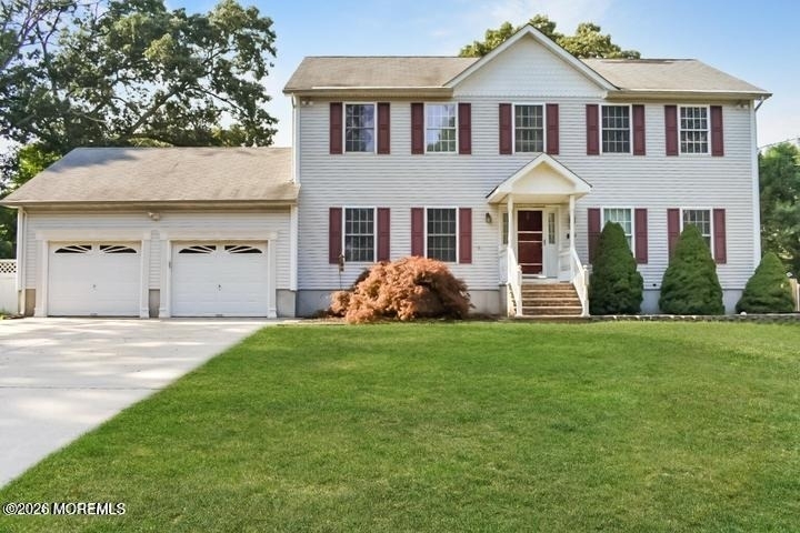 309 Holly Boulevard - Photo 0