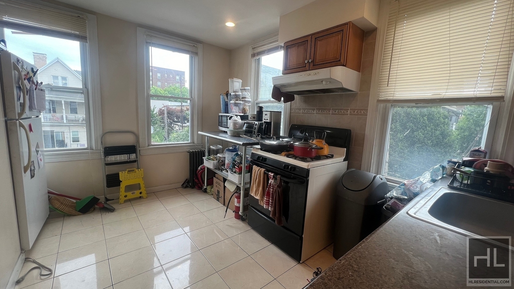 619 East 7 Street - Photo 12