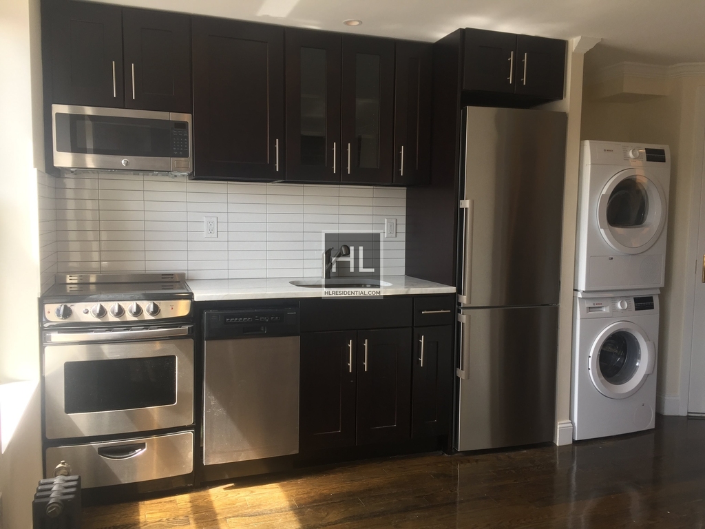 West 103rd Street - Photo 1
