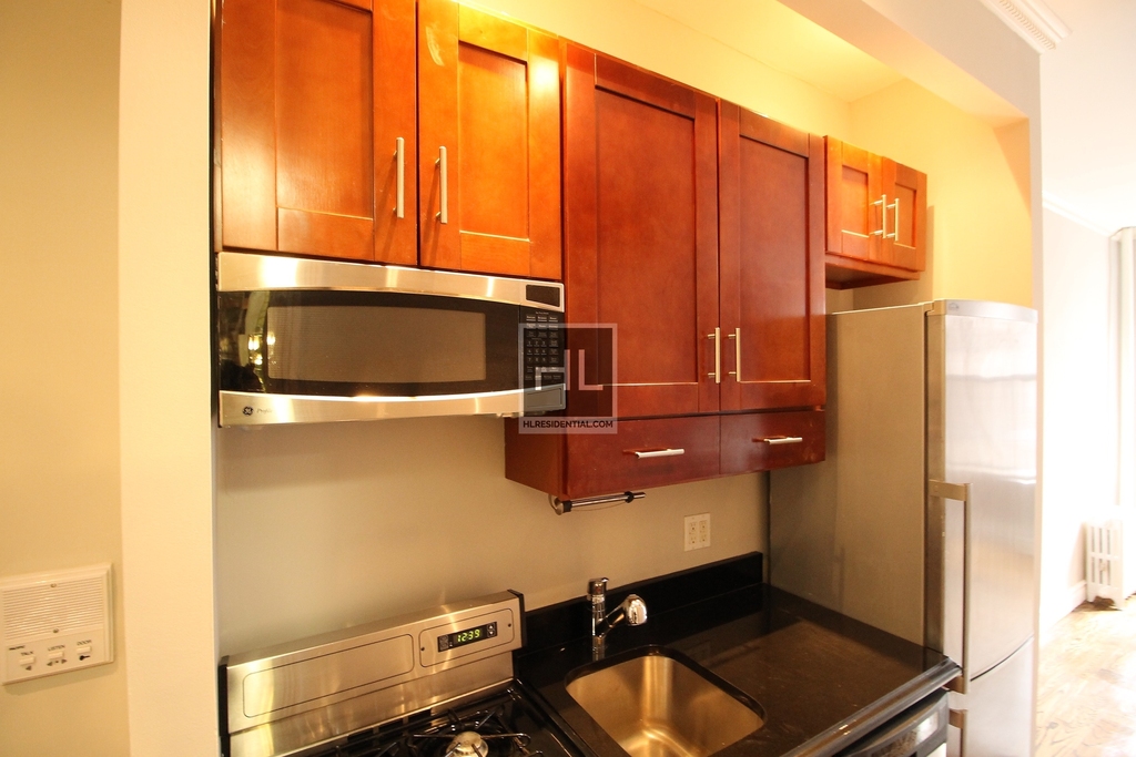 Leroy St. - Photo 2