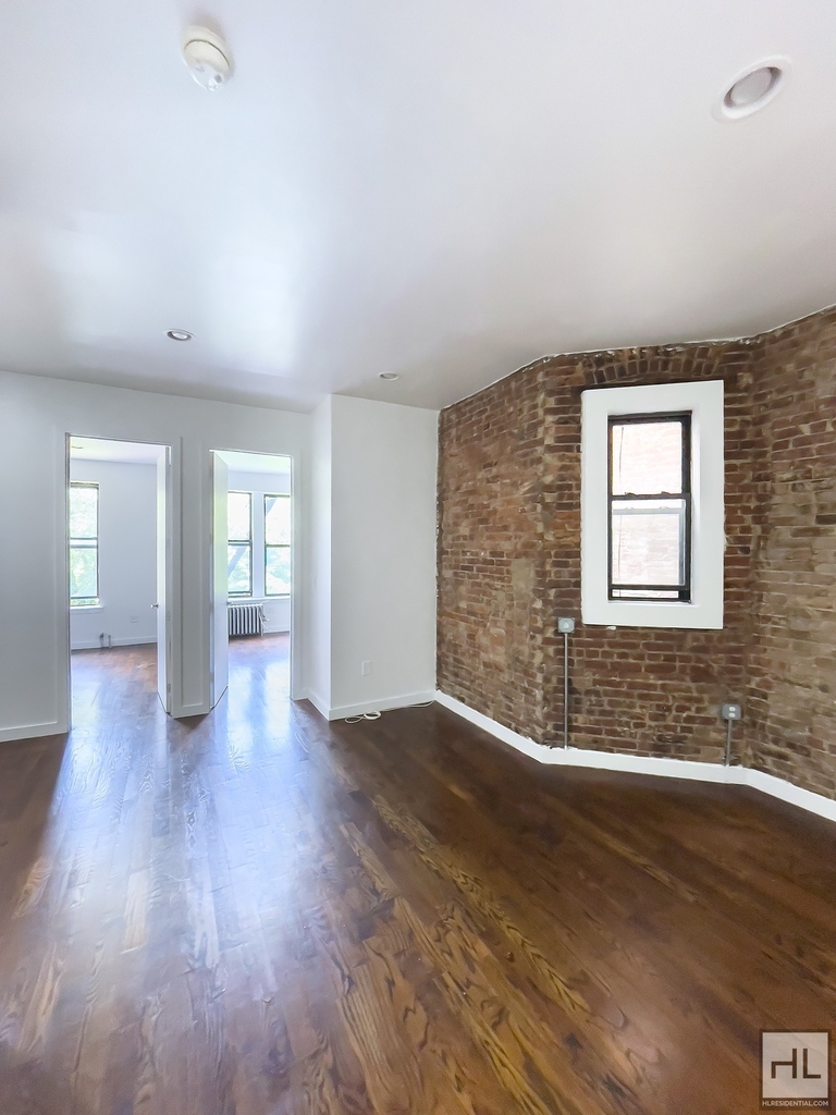 Nostrand Avenue - Photo 10