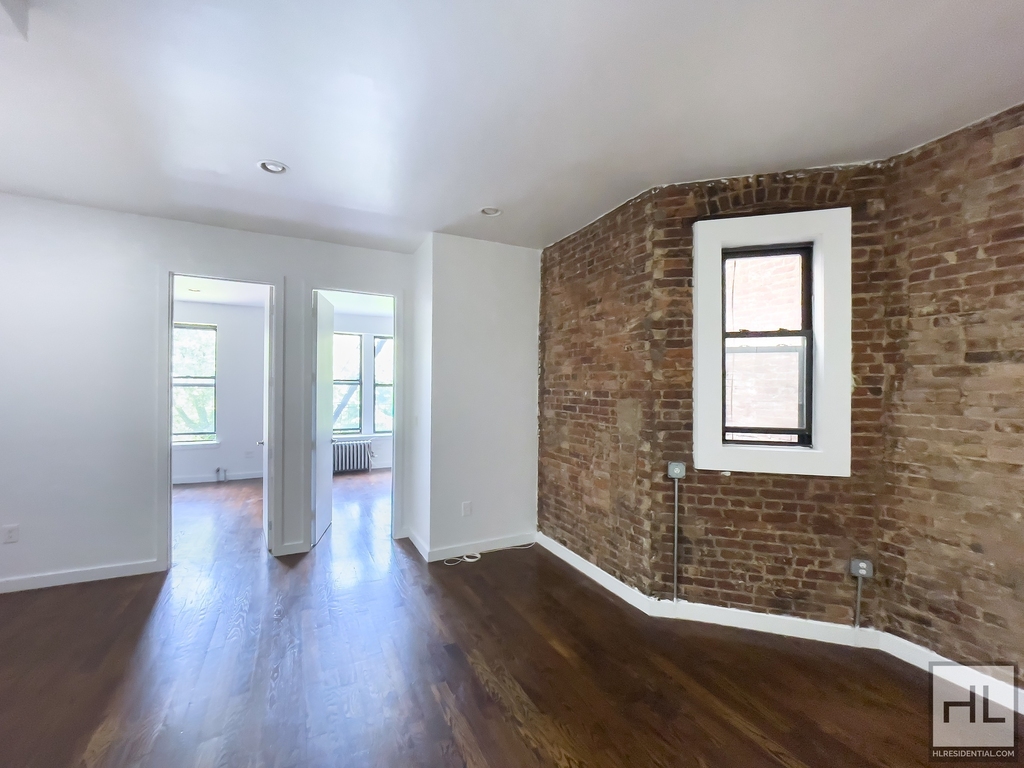 Nostrand Avenue - Photo 0