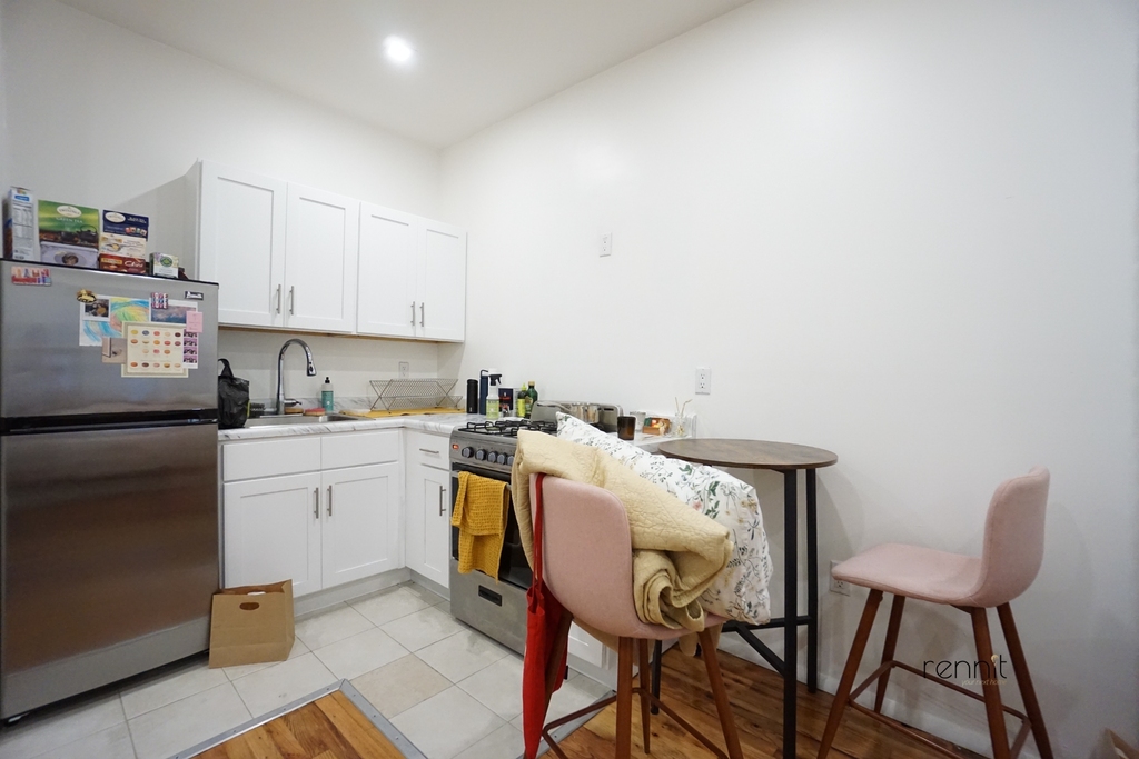 818 Marcy Avenue - Photo 3