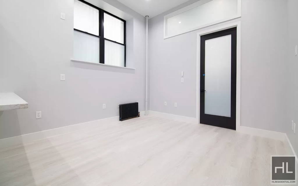 Stanton Street - Photo 3