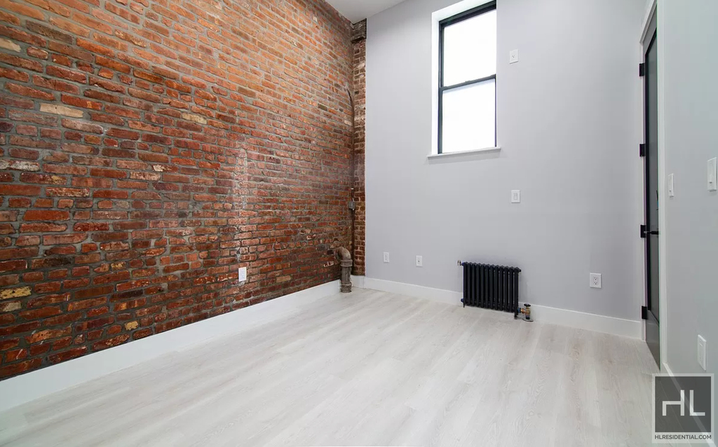 Stanton Street - Photo 1