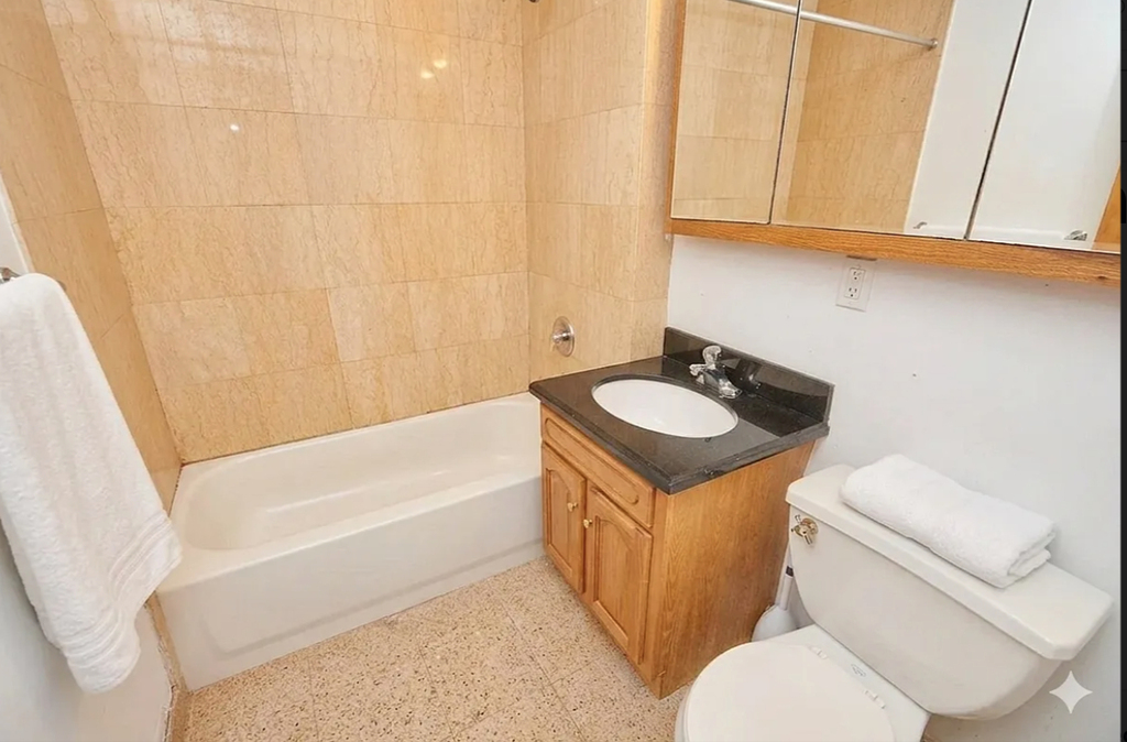 212 east 10th street - Photo 10