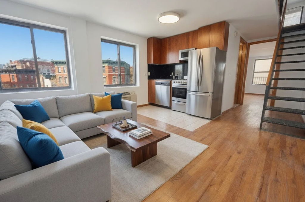 29 7th Avenue - Photo 1