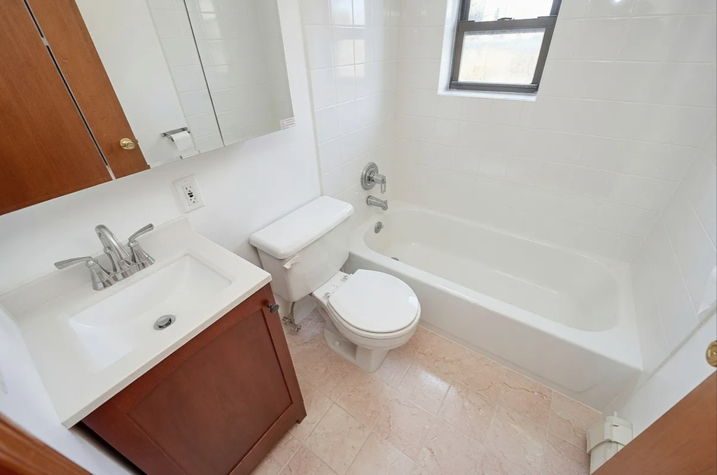 29 7th Avenue - Photo 7