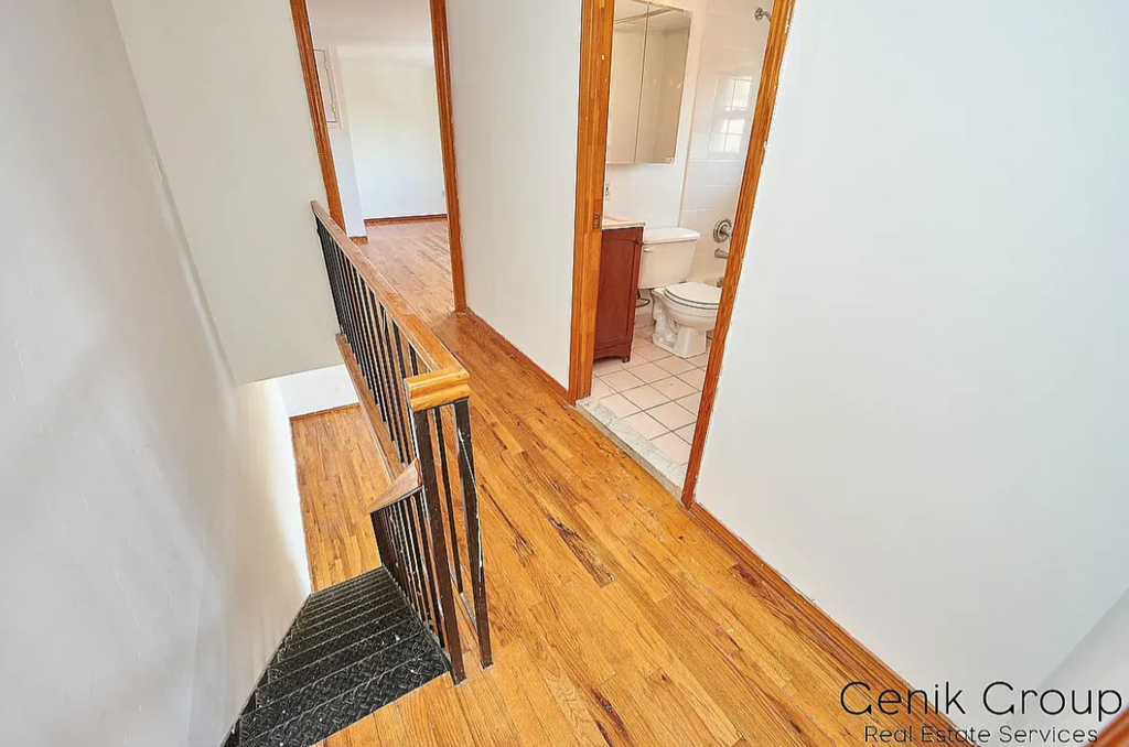 29 7th Avenue - Photo 4
