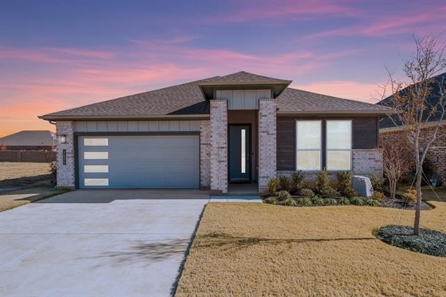 2605 Starling Street - Photo 2