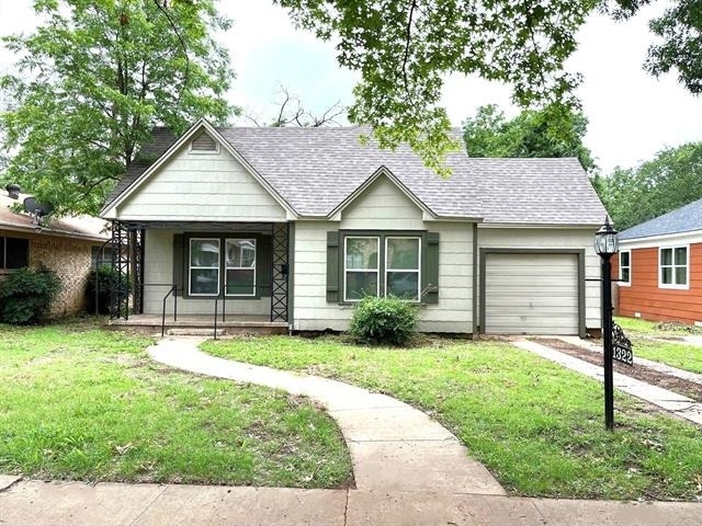 1322 W Bond Street - Photo 0