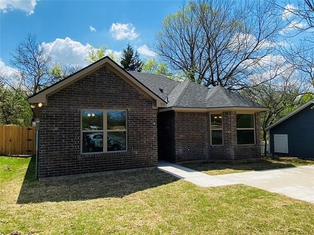 312 W Heron Street - Photo 0