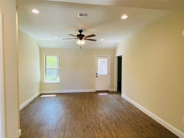 312 W Heron Street - Photo 1