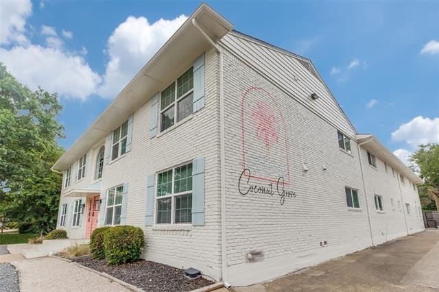 5444 Gaston Avenue - Photo 19