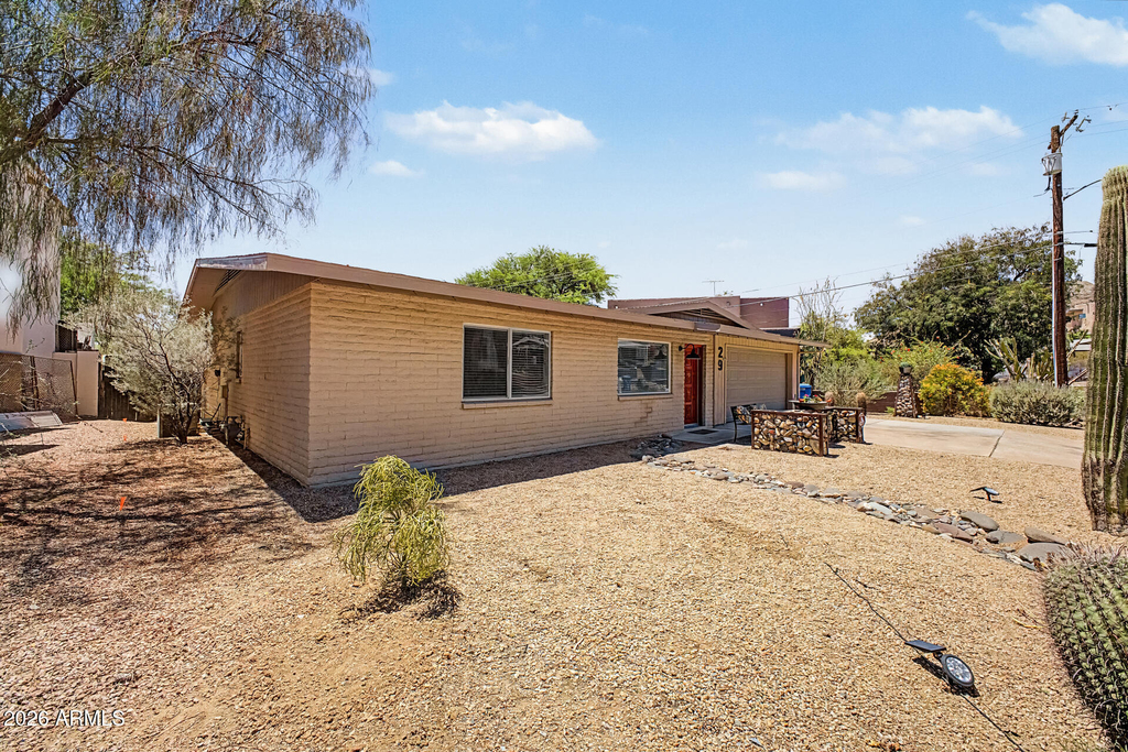 29 E Foothill Drive - Photo 2