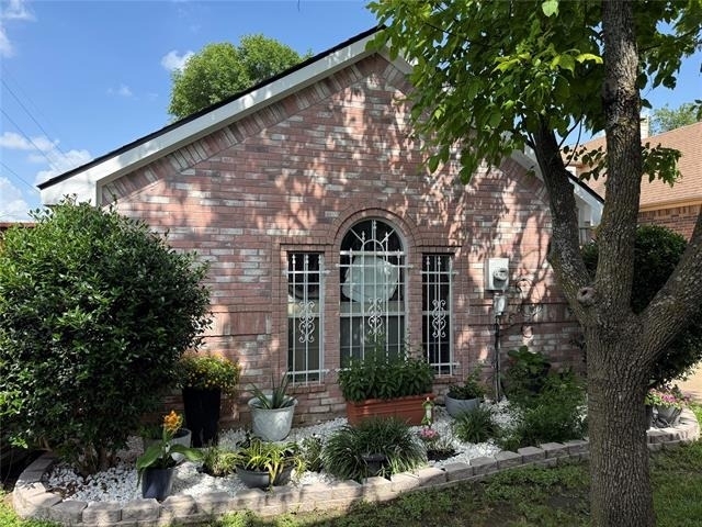 3219 Rosebank Drive - Photo 0