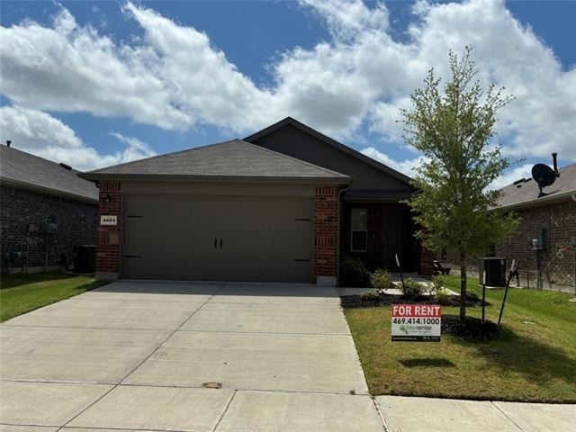 4624 Verdin Street - Photo 0