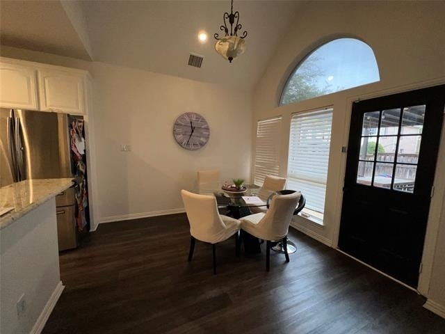 5 Parkway Court - Photo 1