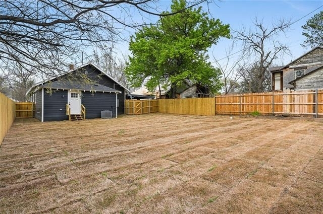 1106 W Chestnut Street - Photo 19