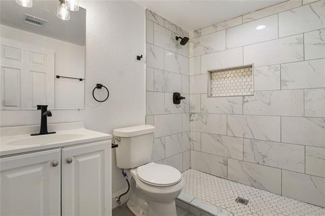 1106 W Chestnut Street - Photo 7