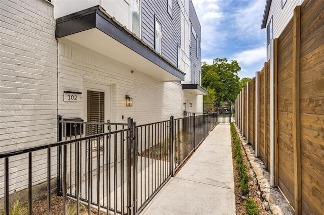 5633 Live Oak Street - Photo 0