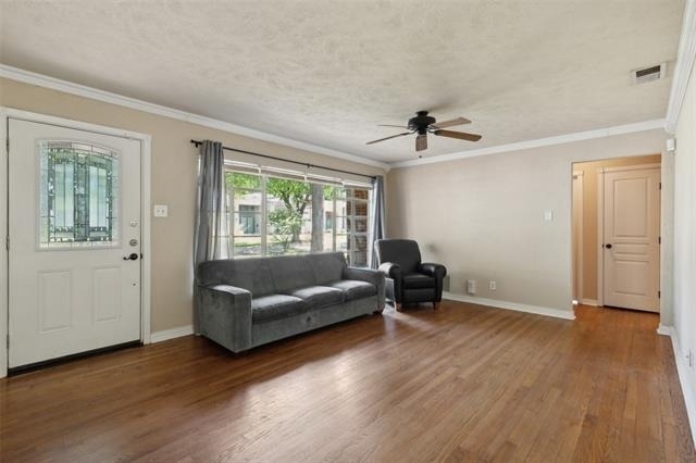 3884 Van Ness Lane - Photo 2
